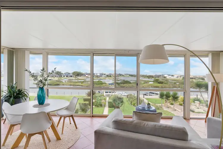 113 Wentworth Parade