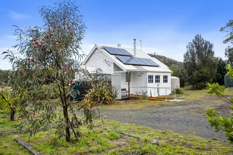 3272 Tasman Highway