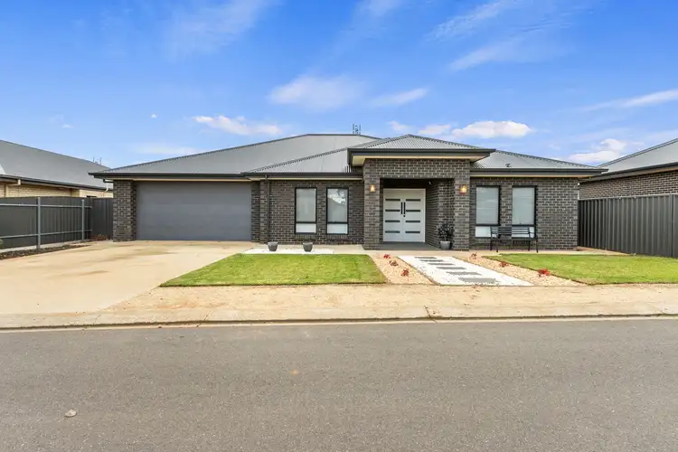 7 Eime Drive