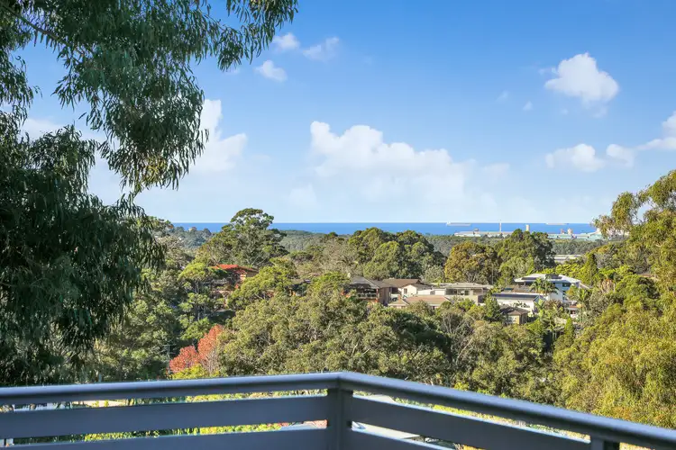 15 Plumwood Crescent