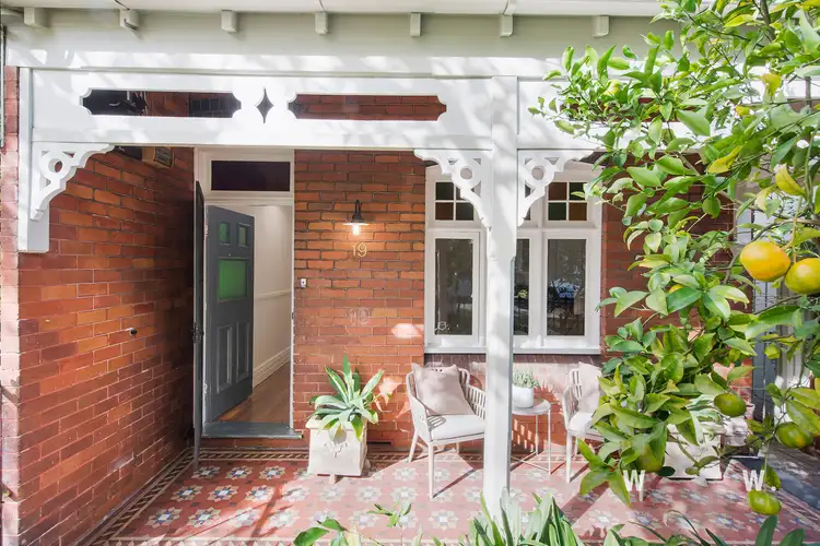 19 Thornley Street