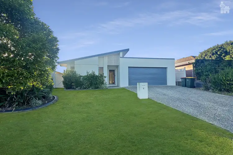 4 Dawes Crescent
