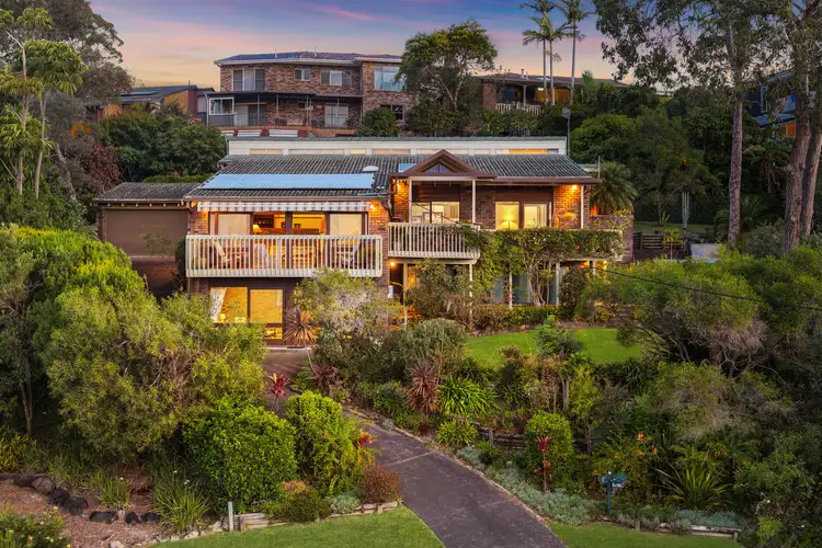 4 Blue Lagoon Close