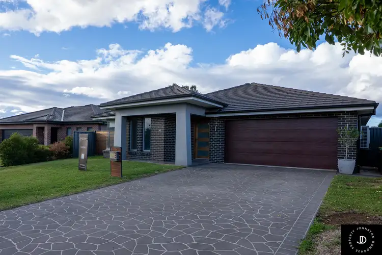 42 Kurrajong Road