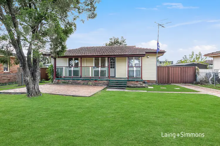 6 Koomooloo Crescent