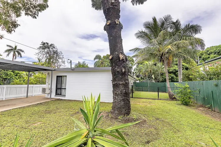 1/23 Swales Street