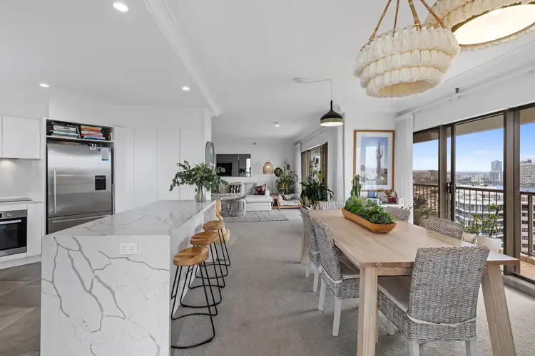 99/8 Admiralty Drive