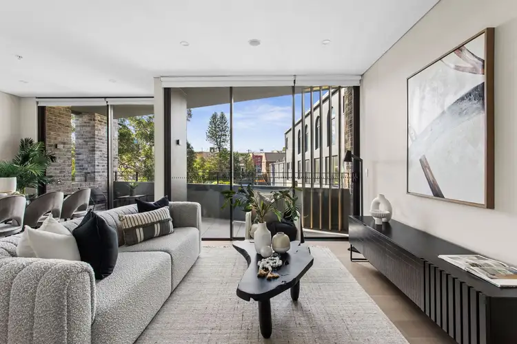 103/8 McCarthy Lane