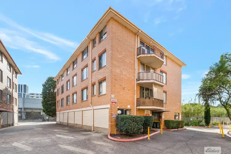 66/3 Riverpark Drive