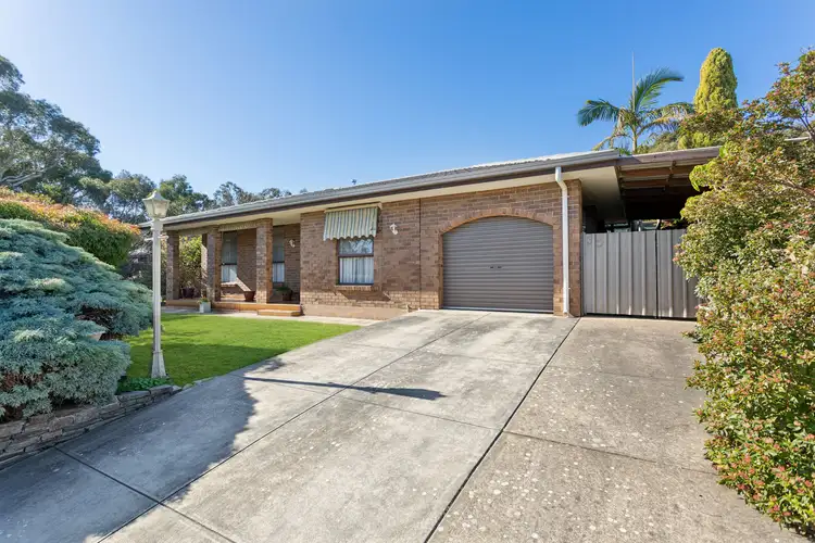 35 Mowbray Crescent