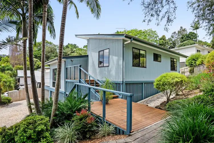 1/12 Karalauren Court