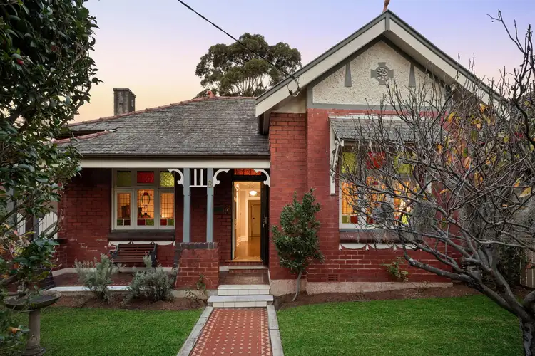 8 Hillcot Street
