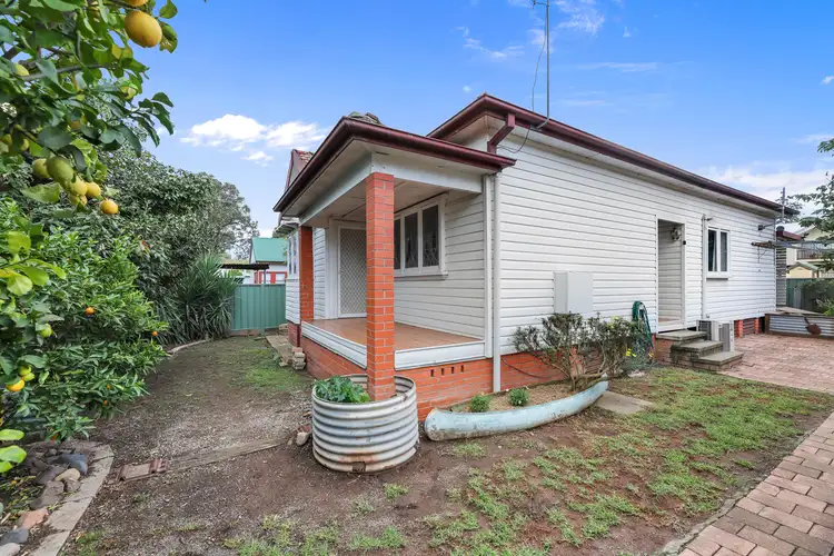 80A Kingdon Street