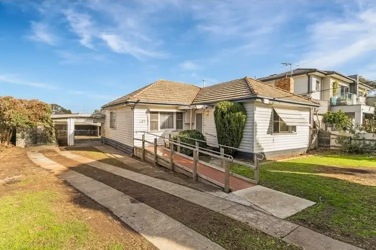 7 Fawkner Street