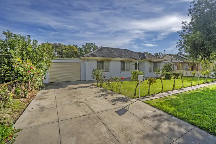 6 Gregory Avenue