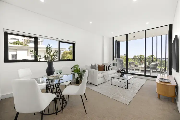 304a/18 Pinnacle Street