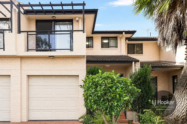 2/35-37 Clarence Street