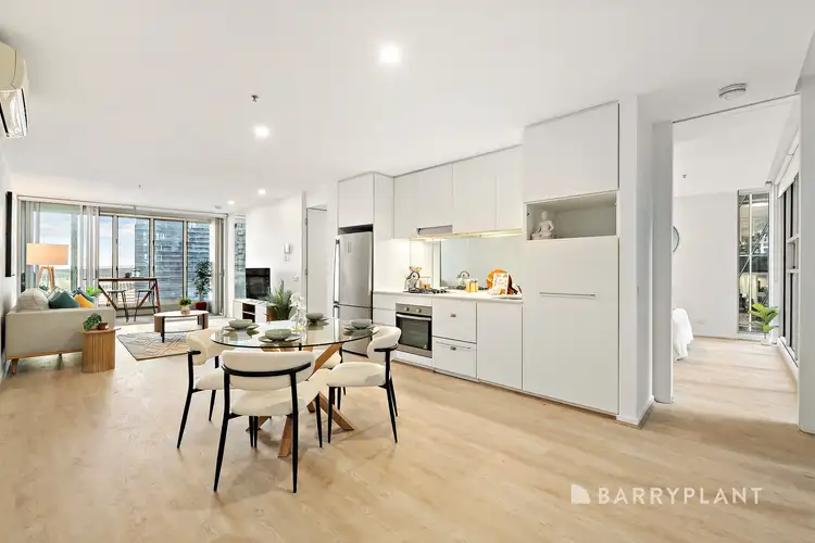 801/8 McCrae Street