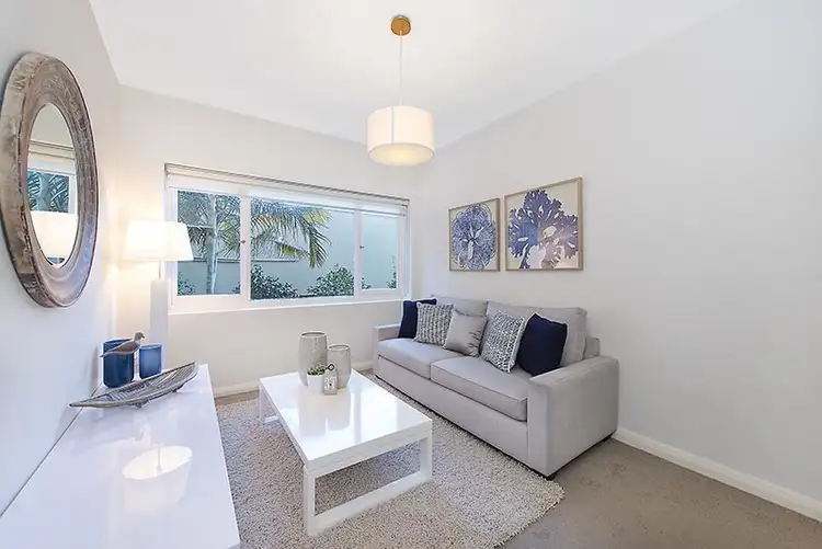 2/64 Ben Boyd Road