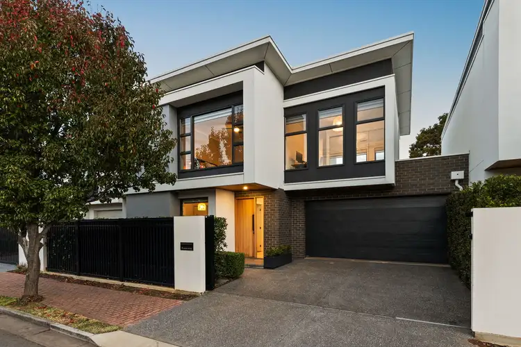 4 Tassie Street
