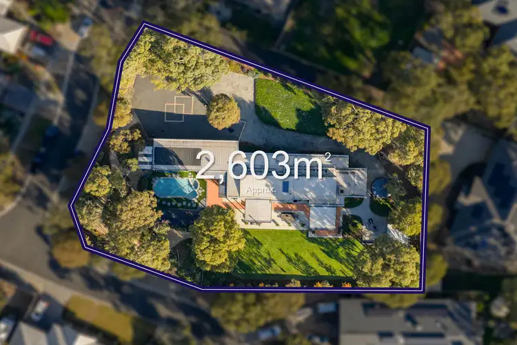 7 Kookaburra Close