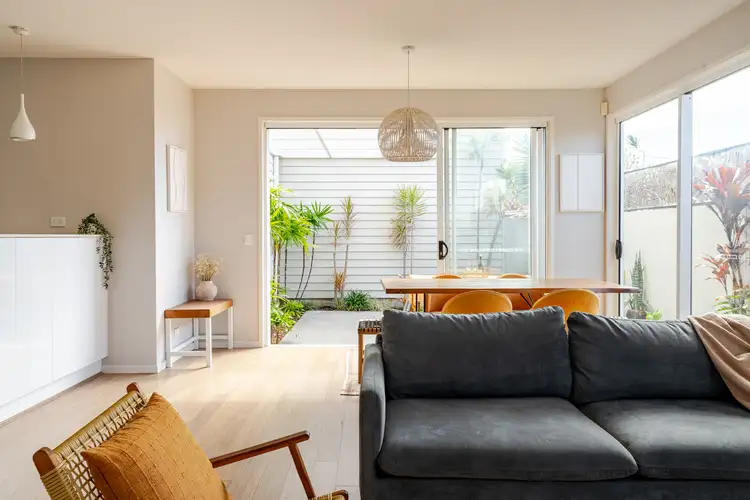 2/71 Parker Street