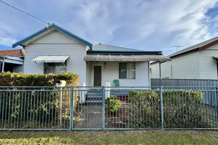 4 Ackeron Street