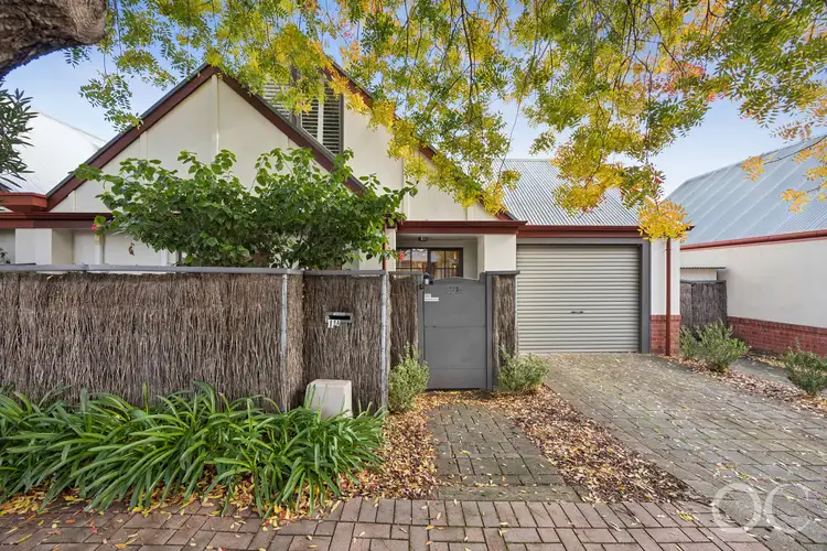 2/1A Carr Avenue