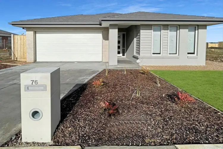 76 Dove Avenue, Winter Valley VIC 3358