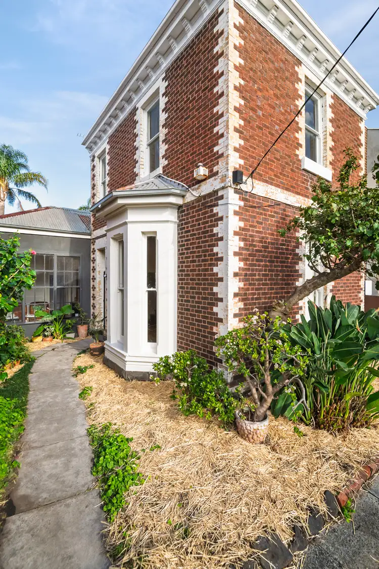 20 Moss Street