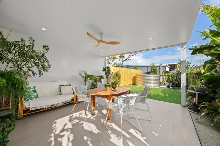 2/14 Burke Street
