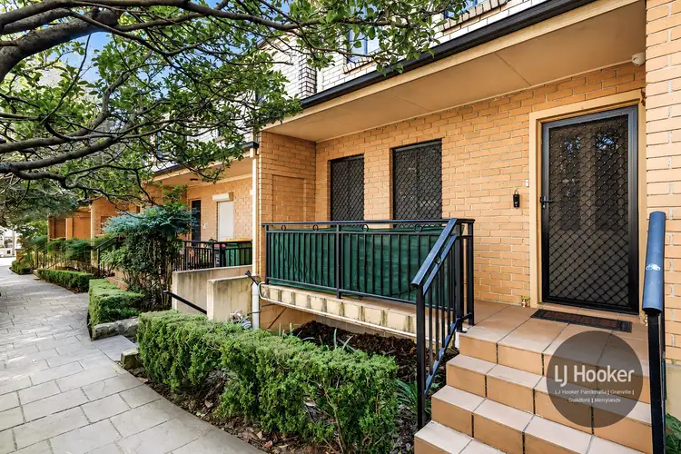 6/143-145 Blaxcell Street