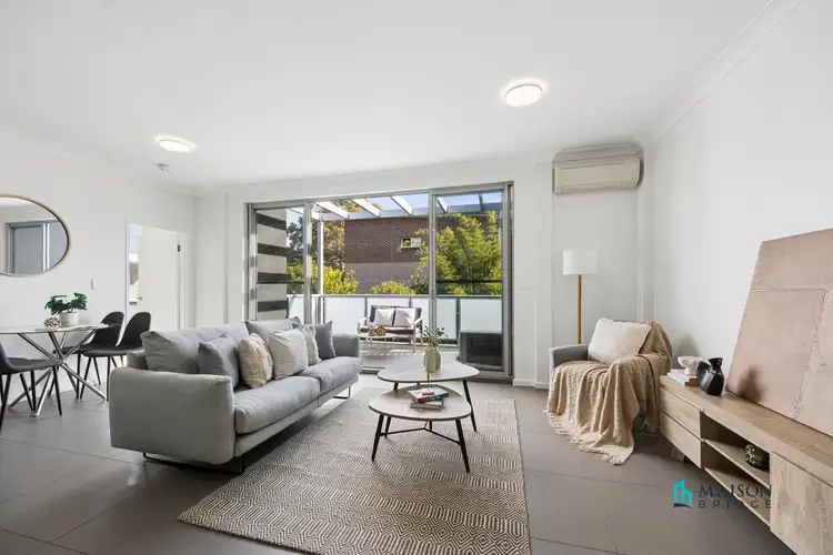 14/22 Burbang Crescent