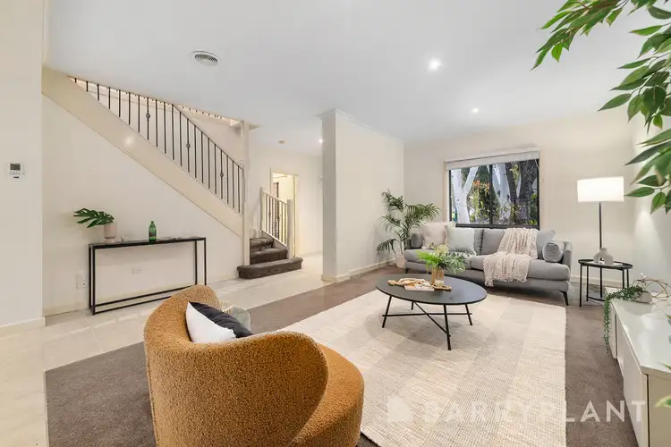 8/2 Shoalhaven Street