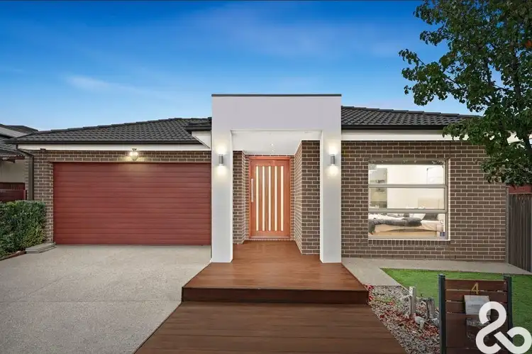 4 Cloverfield Crescent