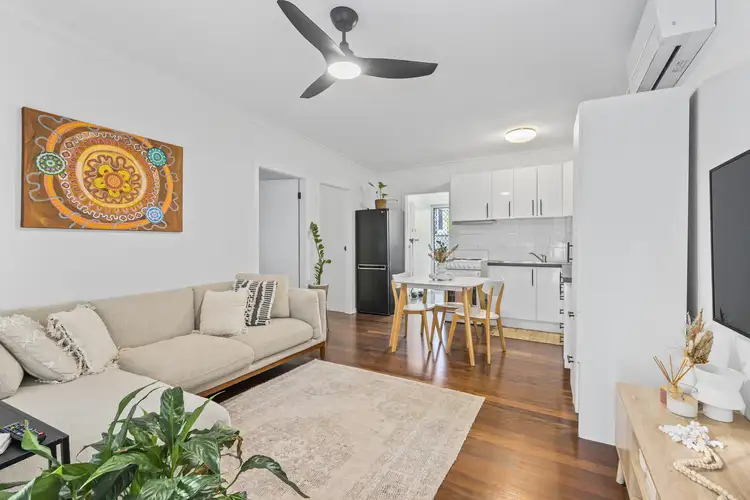 7/11 Lyster Street