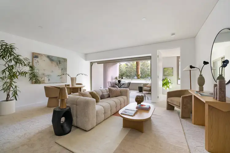 2204/4 Sterling Circuit