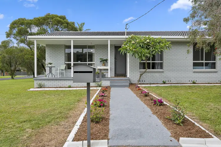 4 Hannaford Place