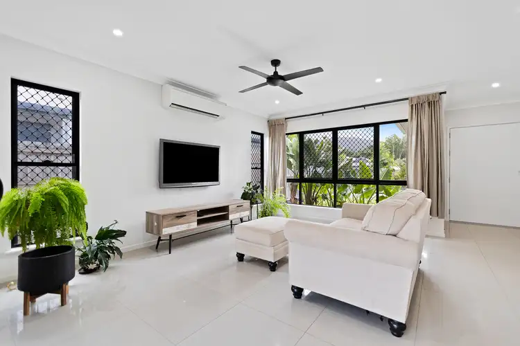 20 Seaford Entrance