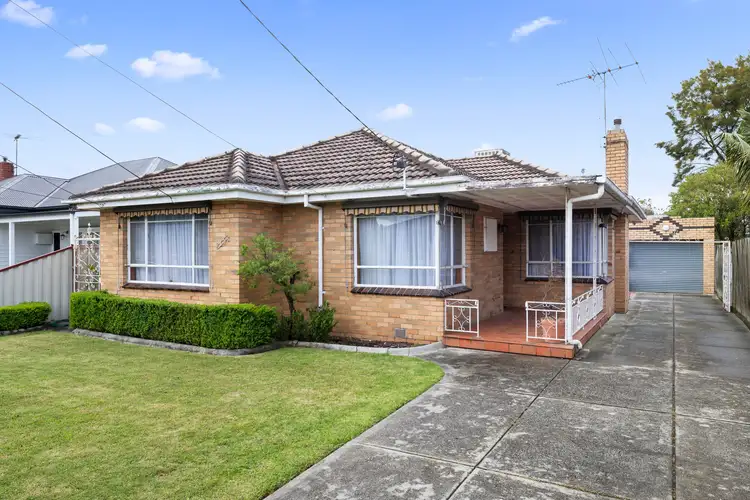 23 Lloyd Avenue