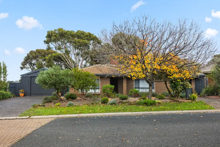 1a Mona Court
