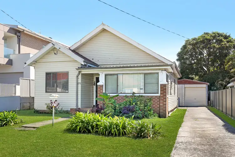 8 Lucinda Street