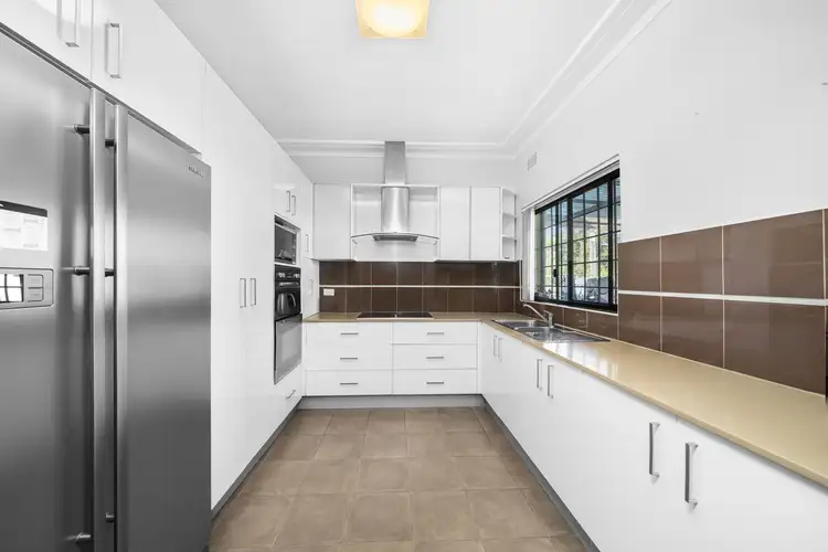 12 Fitzgerald Crescent