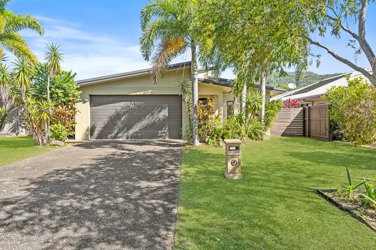 16 Hatch Close