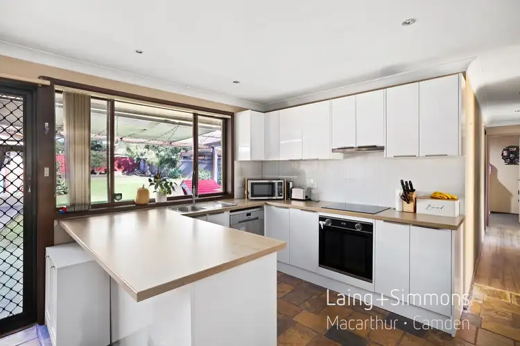 31 Woodland Crescent