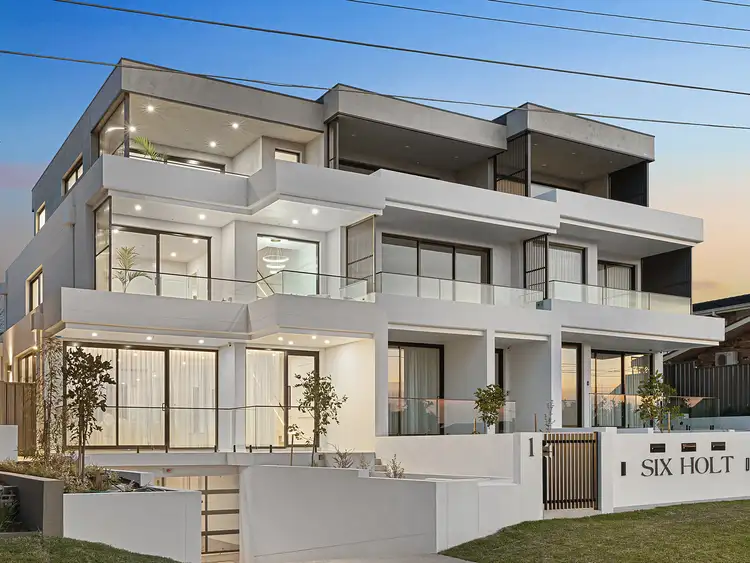 1/6 Holt Road