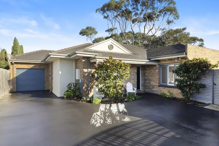 2/60 Laura Street