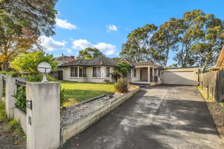 15 Sarona Street