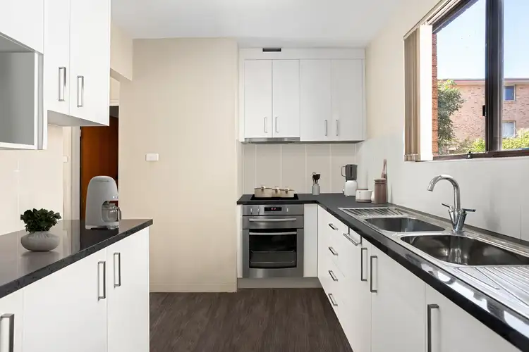 2/2A Macquarie Street