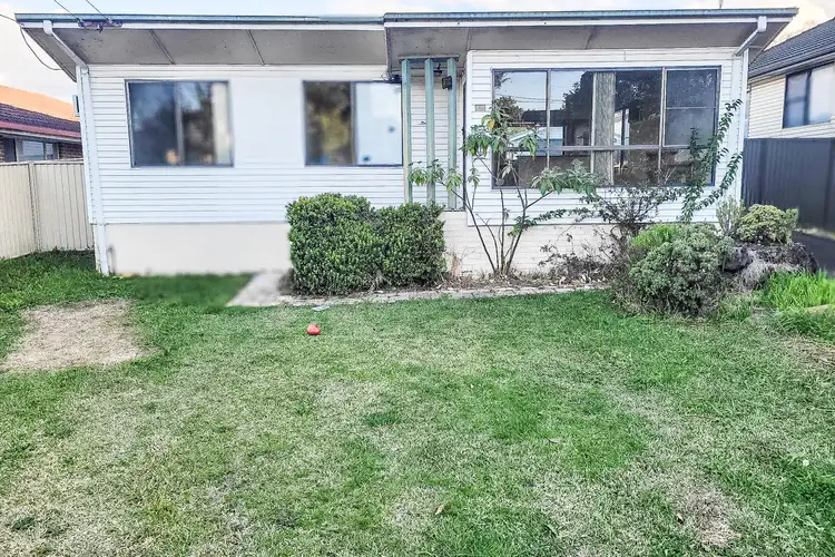16 Burke Road